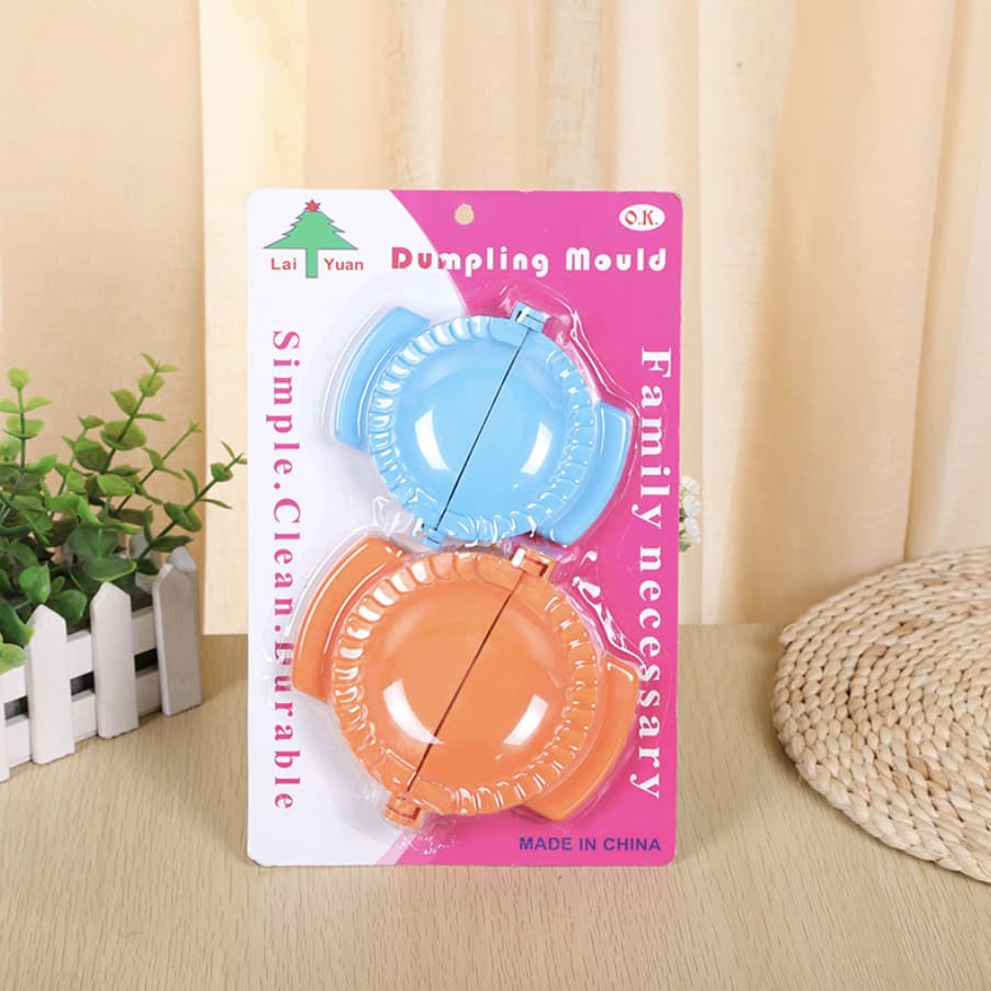 Manual Dumpling Maker Food Grade Plastic Dumpling Press Mold 2PC Blister Card