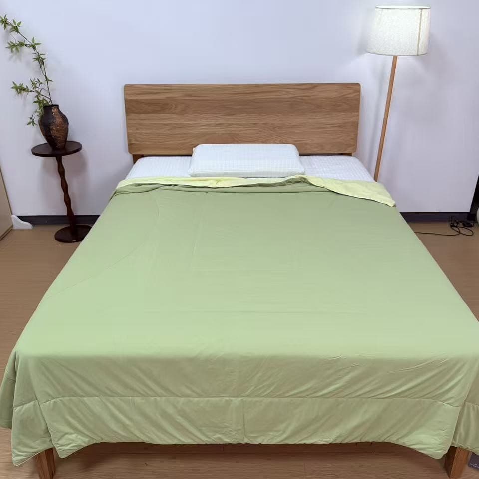 Ultra-Soft Summer Cooling Blanket Ice Silk Air Conditioning Quilt Quilted All-in-One Cover