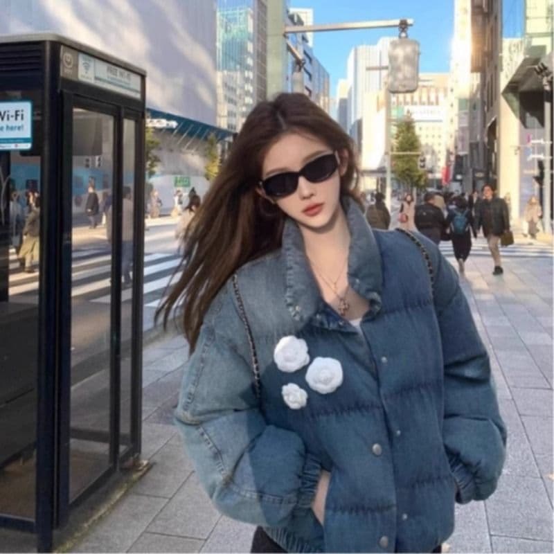 Women's Blue Denim Cotton-padded Jacket, 2024 New Winter Style, Thickened, Short, Stand Collar, Bread Jacket