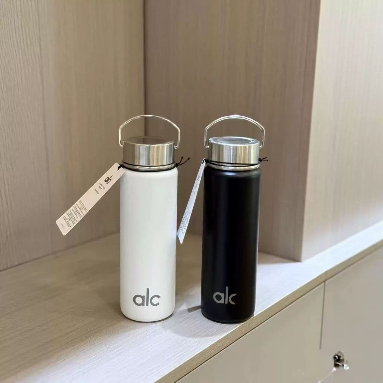 New AloWater Bottle 710ml 304 Stainless Steel Screw Lid with Handle Portable Thermos Cup