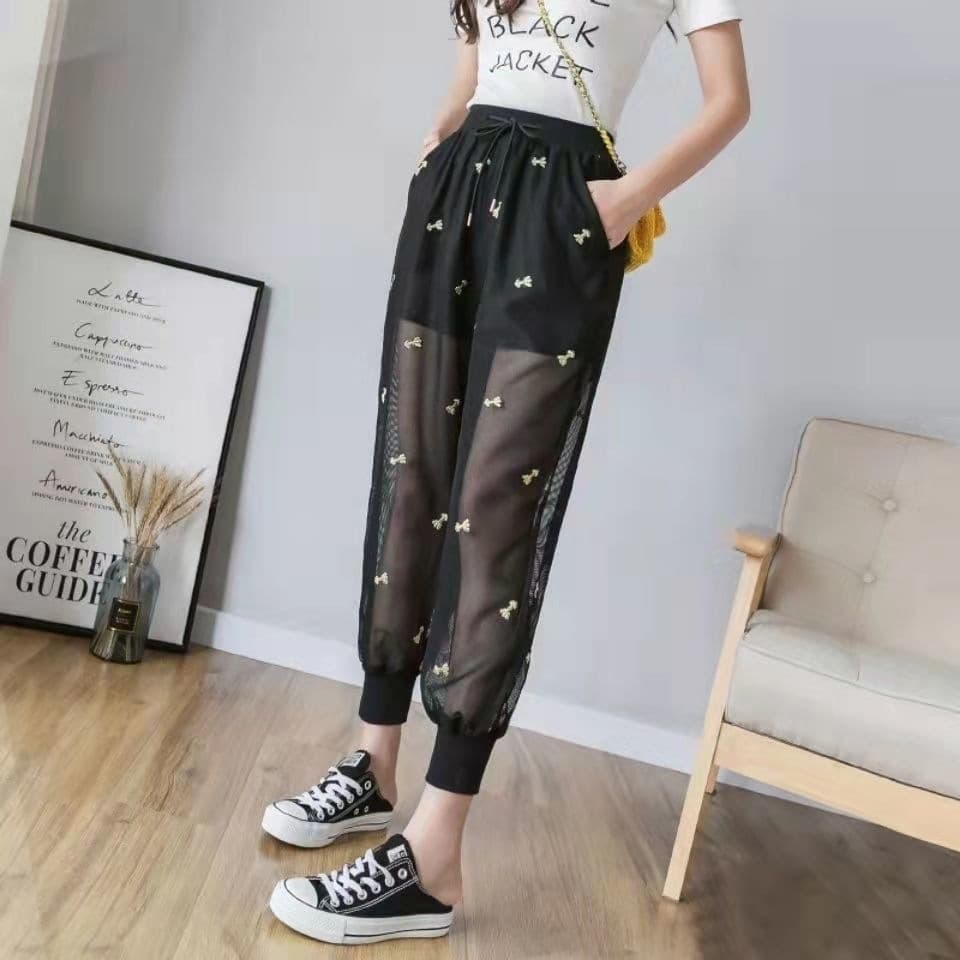 Women's Summer Mesh Loose Tapered Mosquito-Repellent Pants, New Casual Style, Thin Ice Silk Lantern Pants with Embroidery, Nine-Tenths Length Sun-Protection Pants
