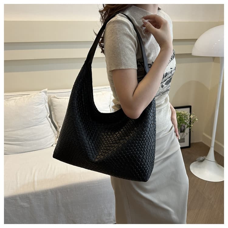 New Cross-Border Fashion Large Capacity Women's Bag, Popular Trendy Woven Underarm Bucket Bag, Shoulder Bag