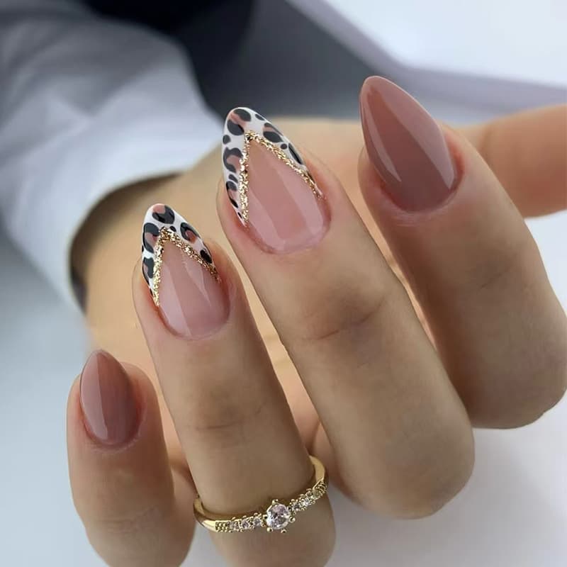 Foreign Trade False Nails Red Brown Solid Color Wearable Nails V-Shaped Leopard Print Irregular French Detachable Nail Tips Nail Stickers