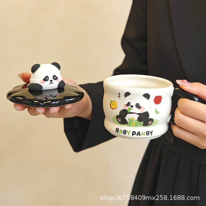 Three-Dimensional Cute Cartoon Panda Mug with Lid for Office Use, High Aesthetic Value, Suitable for Home Use, Milk, and Breakfast