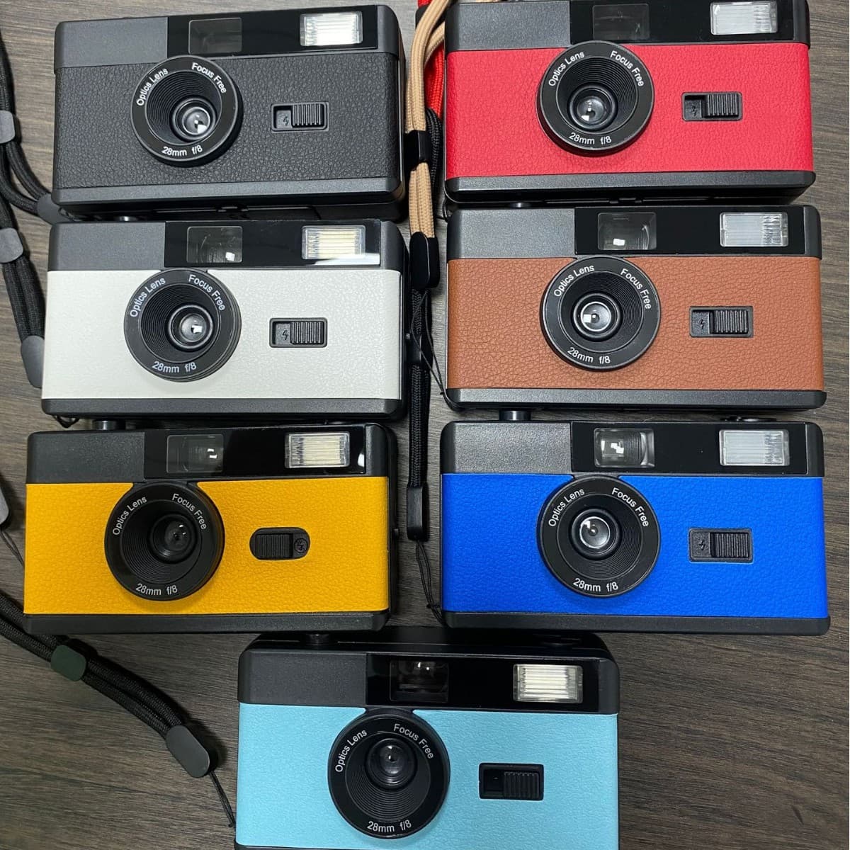 New Film Camera 35MM Brand New Point-and-Shoot with Flash Reusable Retro Film Camera Non-Disposable