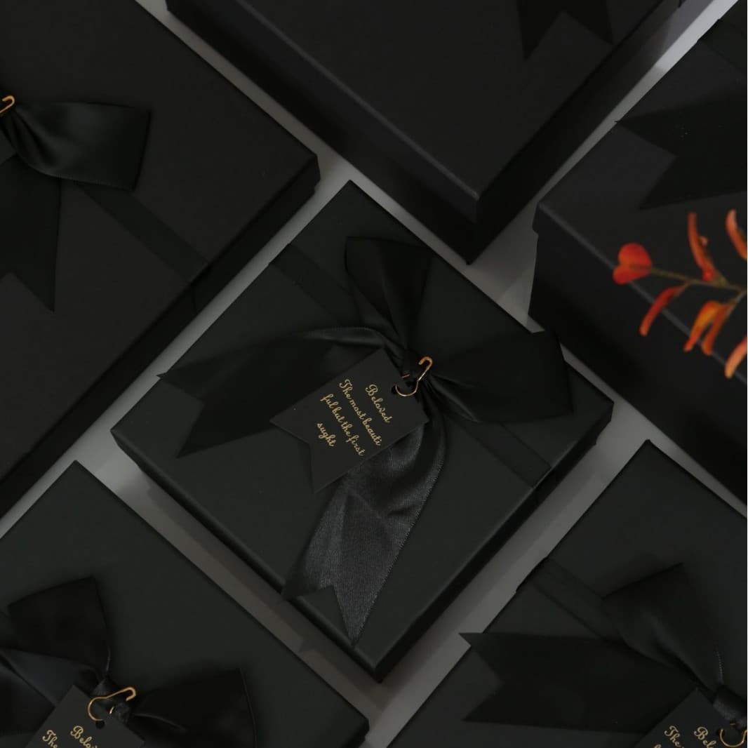 In Stock Lid and Base Black Bow Gift Box Holiday Light Luxury Gift Box Minimalist Souvenir Box Empty Box Wholesale