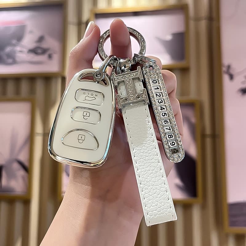 Compatible with Hyundai Elantra, Yuedong, Tucson, Sonata, Kia Forte, Sportage, Carens remote key case with buckle