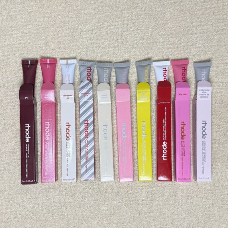 Spot rhode hailey hailey lipstick mint with fine glitter moisturizing lip gloss lip gloss lip glaze cinnamon roll