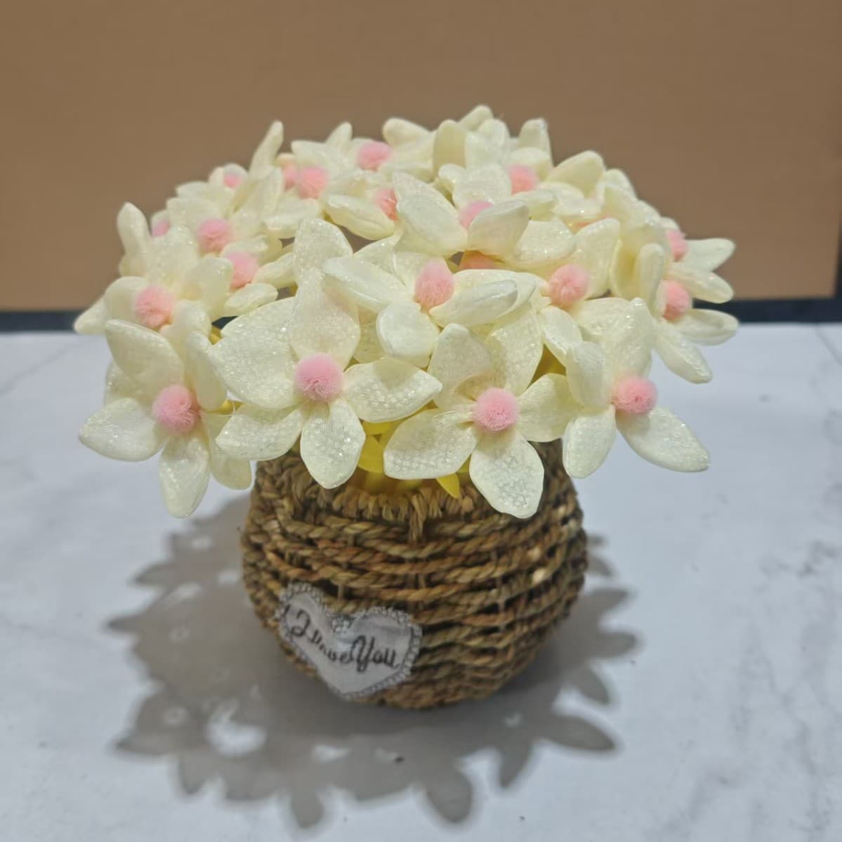 New Flower-Shaped Neutral Pen Cute Colorful Small Flower Soft Gel High Appearance Shake Pen Signature Pen Water-Based Pen