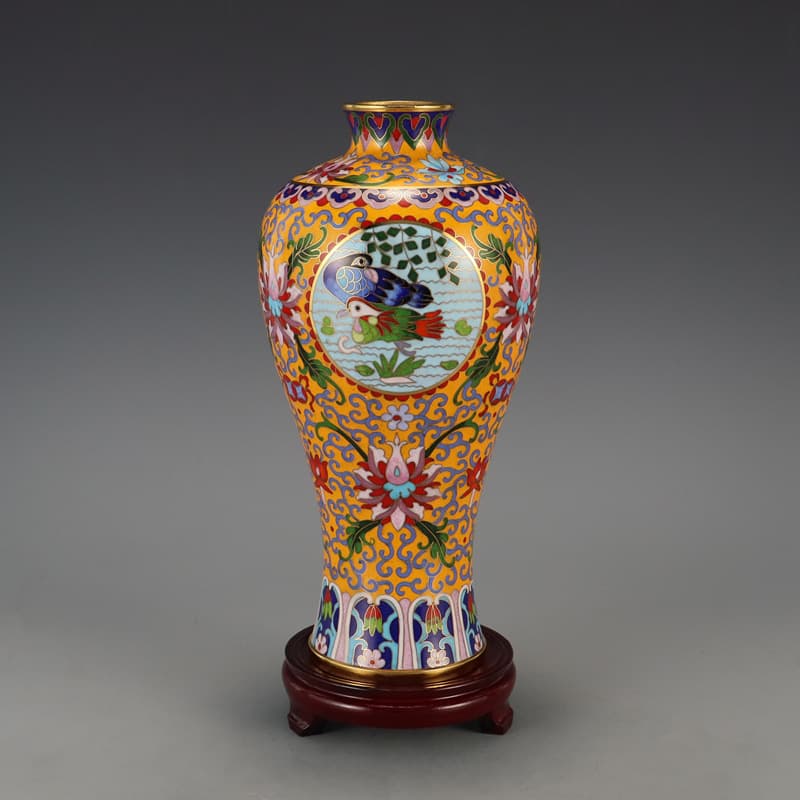 Boutique Beijing cloisonné vase ornaments craft gifts traditional copper tire filigree enamel polished 10-inch Qumei vase