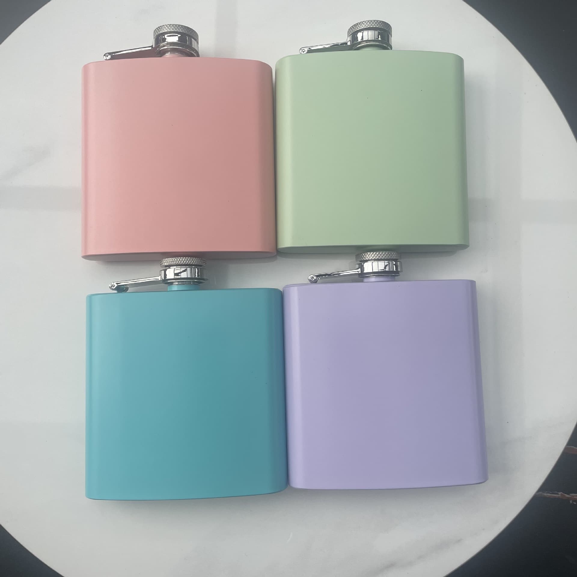 Cross-border 6OZ Ounce Stainless Steel Hip Flask, Metal Ladies' Baijiu Bottle, Creative Fashion Outdoor Portable Liquor Set