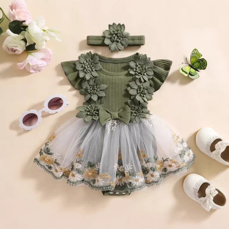Summer new baby girl triangle dress crawler suit sweet flying sleeves flower embroidered mesh skirt applique dress