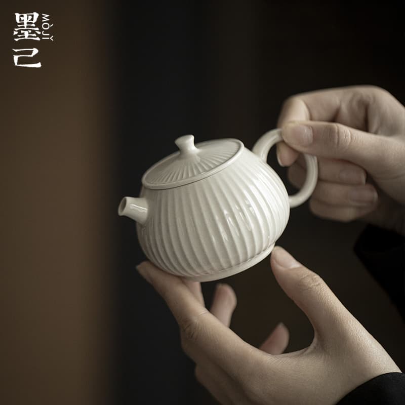 Moji Grass Ash Ancient Clay Ball Teapot Kung Fu Teapot Hand-Held Teapot Ribbed Teapot Ball Filter Literati Teapot