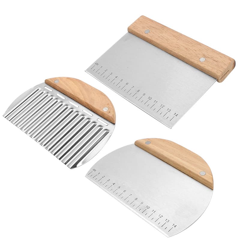 In Stock Scaled Flour Cutter Oak Handle Dough Wolf Tooth Potato Slicer Wavy Fries Cutter with Scale