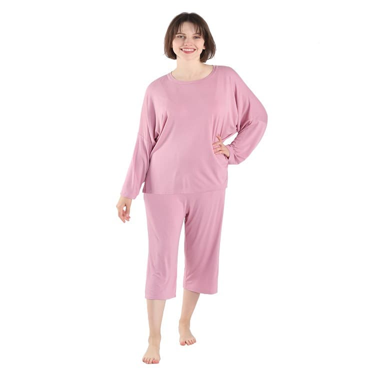 Women's Plus Size All-Season Loose Homewear Pajamas for Big Girls Long Sleeve Top Cropped Pants Two-Piece Set