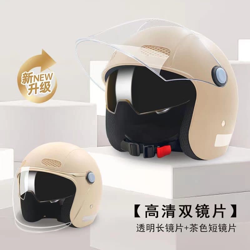 Women's and Men's Four-Season Electric Motorcycle Helmet, Warm for Autumn and Winter, All-Season Safety Helmet