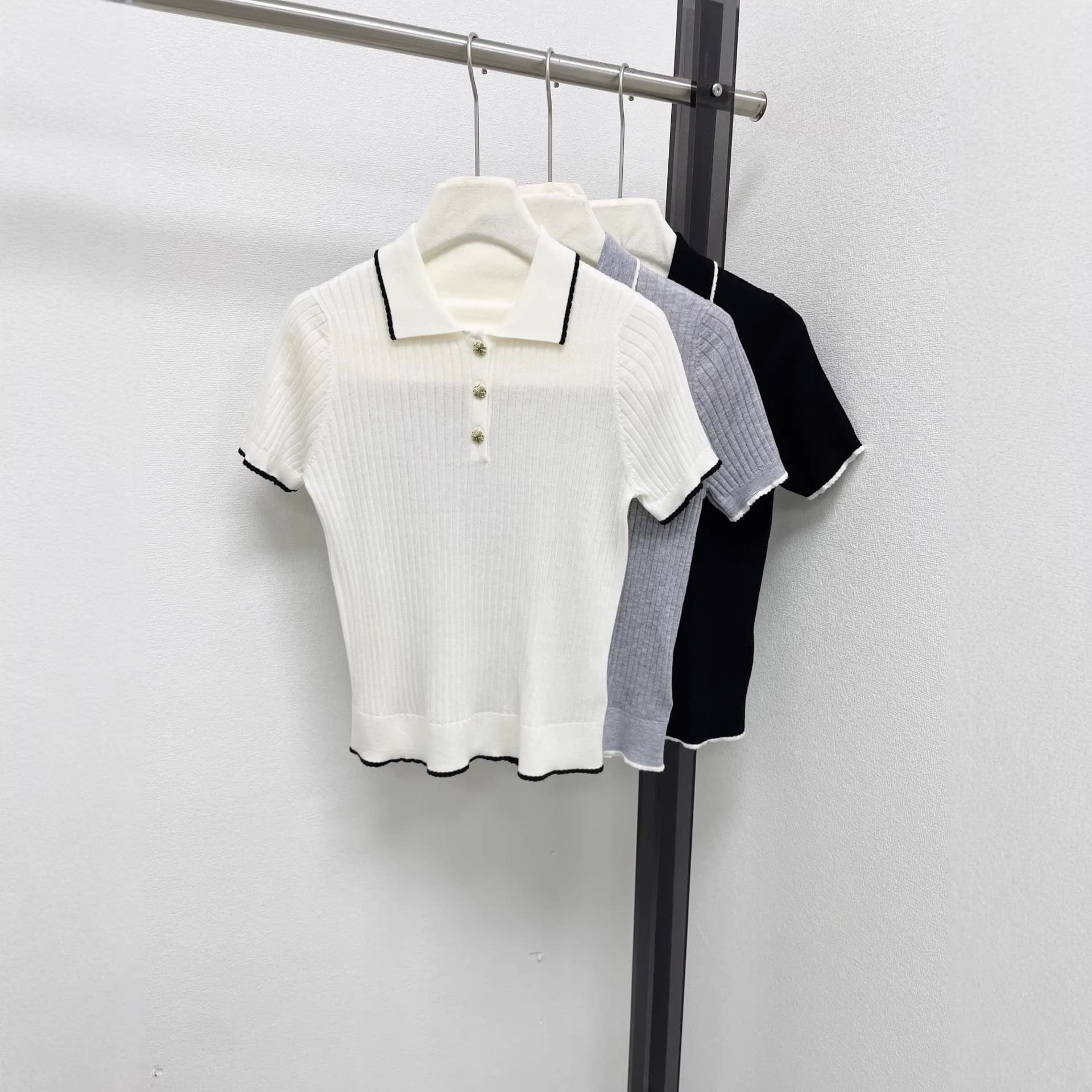 Haute Couture + 26 new summer style placket buttons, soft and waxy, skin-friendly, slim fit, stretchy short-sleeved knitted Polo shirt for women