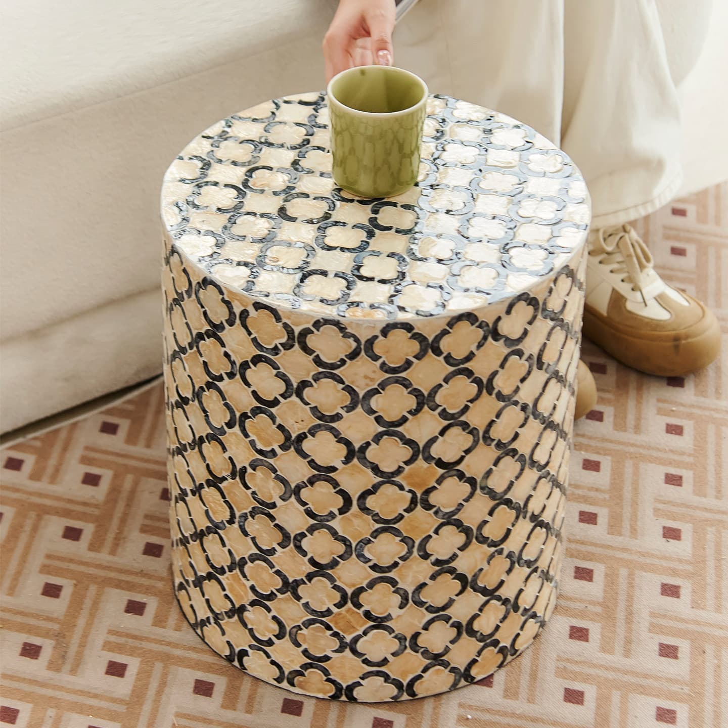 Imported from Vietnam, khaki four-leaf scallop small coffee table, light luxury side table, corner table, pier bedside table decoration for living room