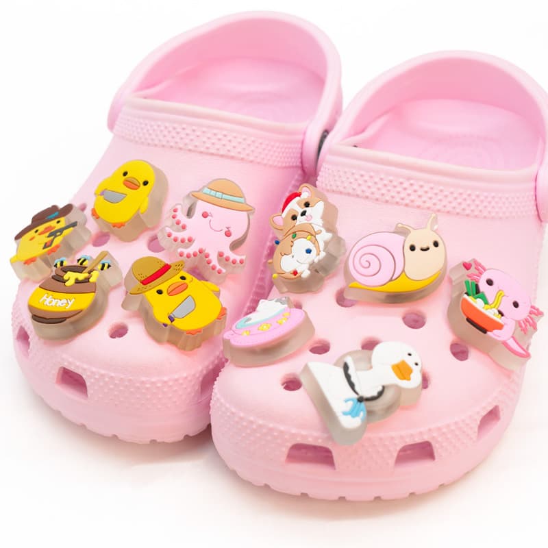 Crocs Shoes Floral Shoes Accessories Personalized LED Flash Shoe Buckle Cute Cartoon Garden Shoes DIY Accessories Crocs Shoes Lamp