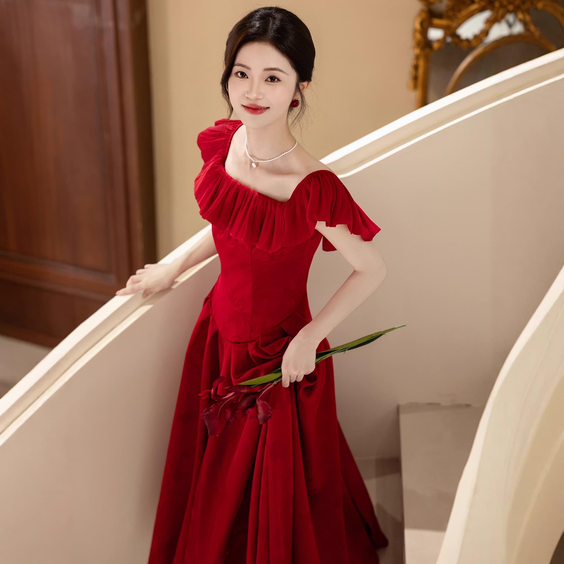 Burgundy toasting dress, bride's high-end French engagement dress, one-shoulder back door banquet elegant wedding dress for women
