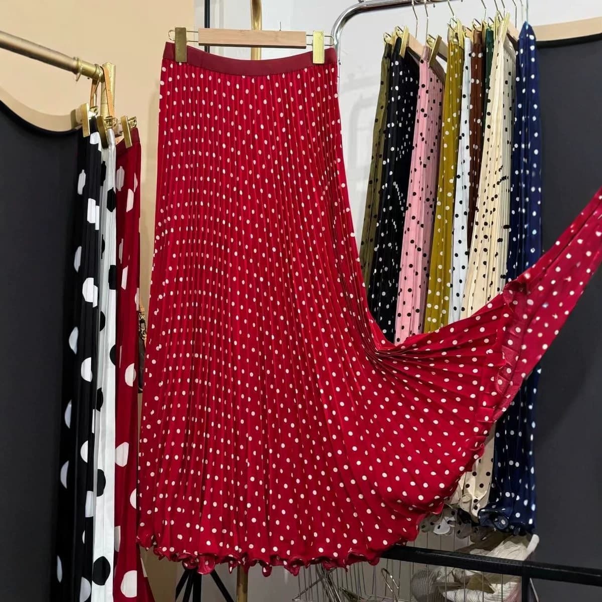 Summer New Pleated Polka Dot Skirt Korean Design Chiffon Fashion High-Waist Fishtail Skirt High-Waist Slimming