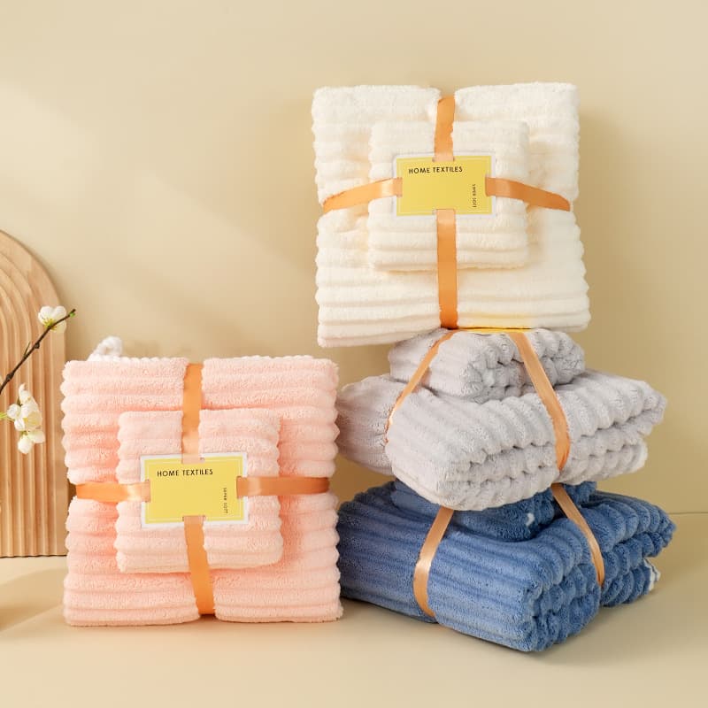 Gift Box High-Density Coral Fleece Towel and Bath Towel, Candy Stripe Set of Two or Three Pieces, Wedding Favor Wholesale