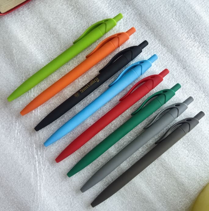 Cross-border Amazon spray glue advertising pen ballpoint pen custom logo custom printed word wholesale gift black oil pen