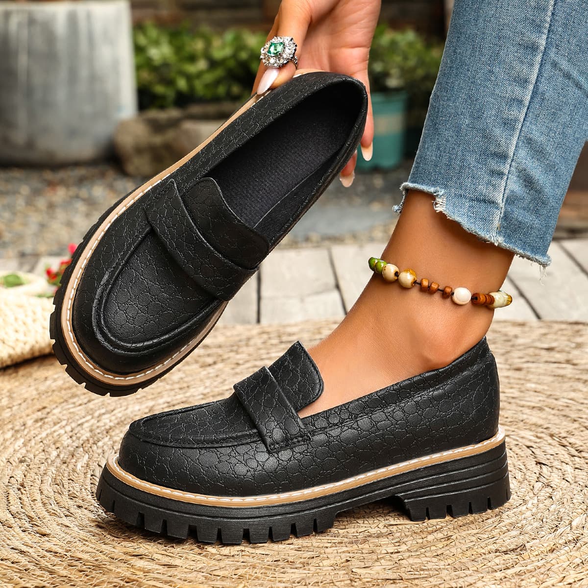 2026 New Spring Autumn Loafers Large Size Casual Suede British Style Women's Shoes Chunky Heel Platform Retro Single Shoes Size 43