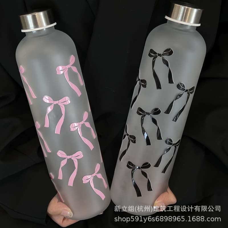Cross-Border Bow Tie Water Bottle, Large Capacity Women's Outdoor Plastic Cup, Frosted Sports Cup, Anti-Slip and Leak-Proof Fitness