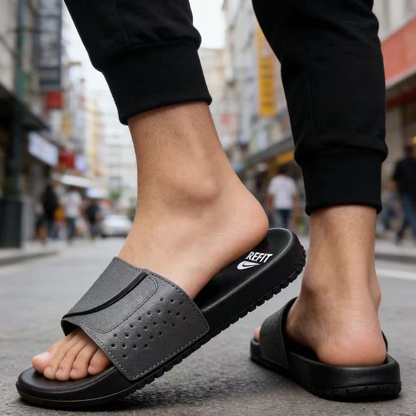Thick Sole Outdoor Beach Anti-Slip Flip Flops for Men and Women Summer Sandals