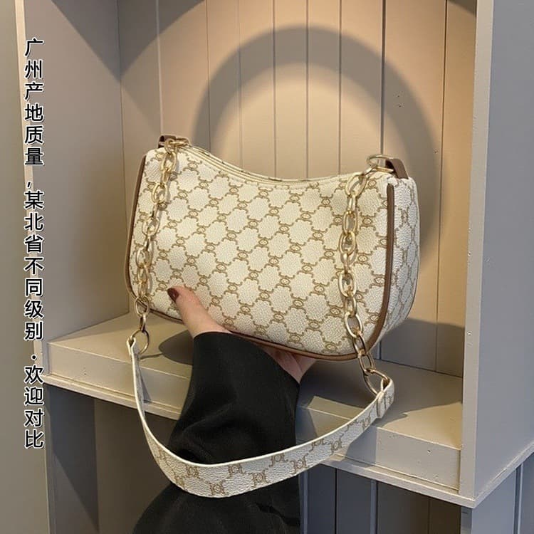 Minimalist Women's Shoulder Bag Multi-Layer Practical Diamond Quilted Tassel Shoulder Bag New Style Women's Bag, Multi-Functional Casual Bag |