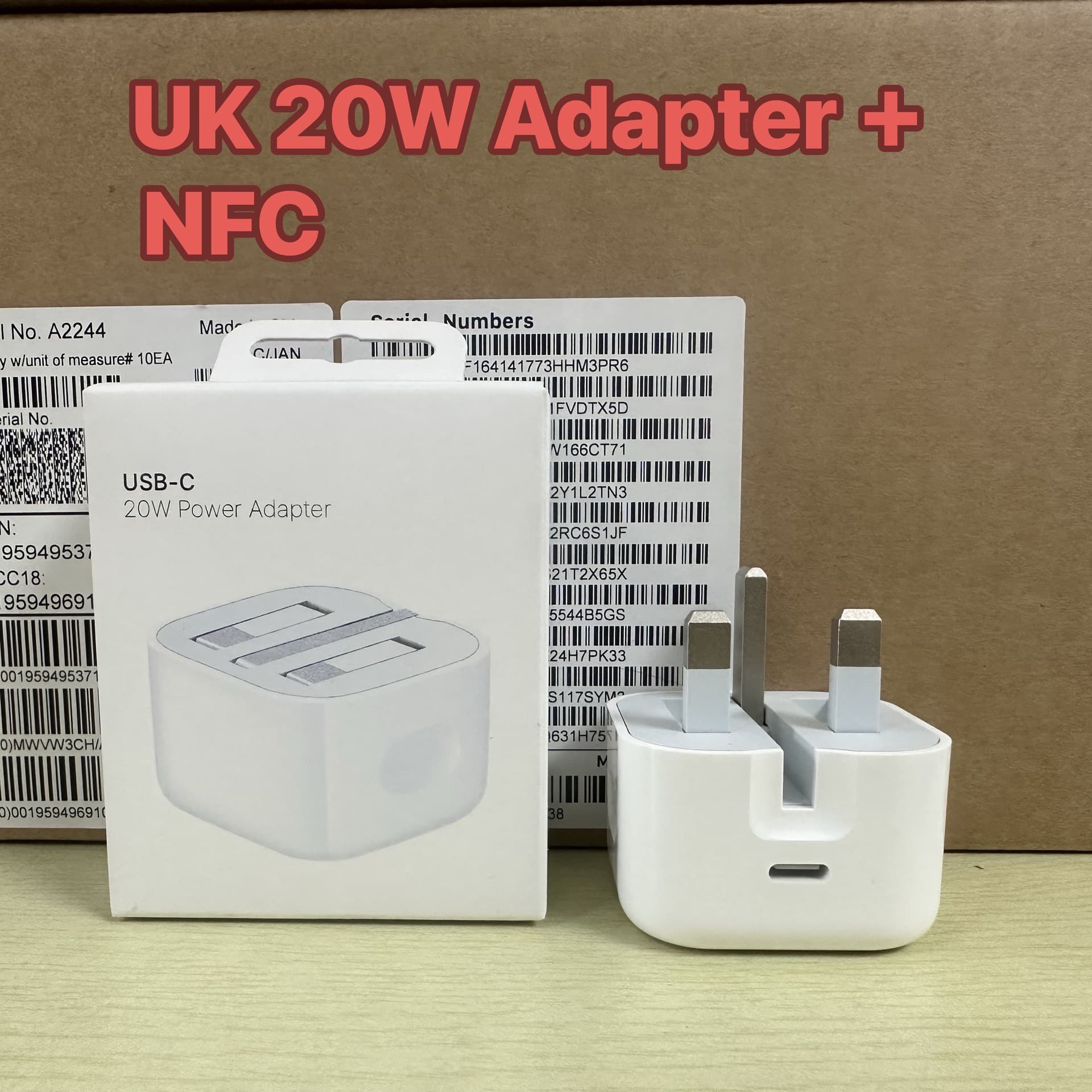 Apple PD20W British standard charger suitable for iPhone17/14promax fast charging head UK adapter factory original