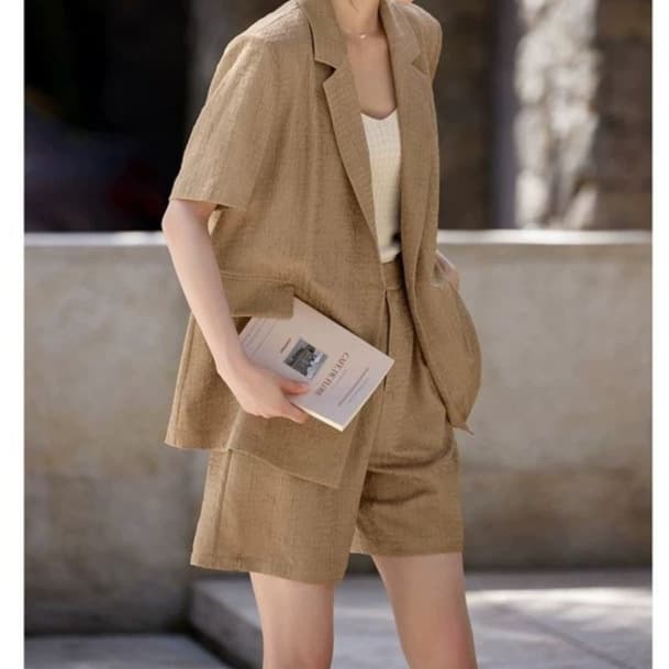 Camel Lightweight Casual Blazer Suit Set for Women Summer Office Simple Jacket + Shorts Two-Piece Set