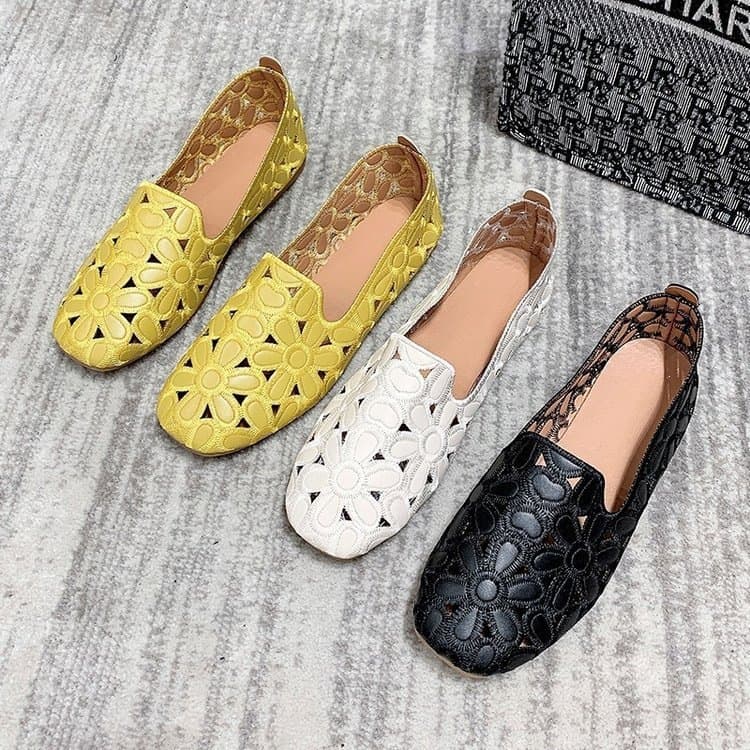 Flat Shoes for Pregnant Women New Style Loafers Women's Flat Soft Sole Mother Shoes Large Size 2023 Chunky Heel Hole Square Toe Shallow Mouth