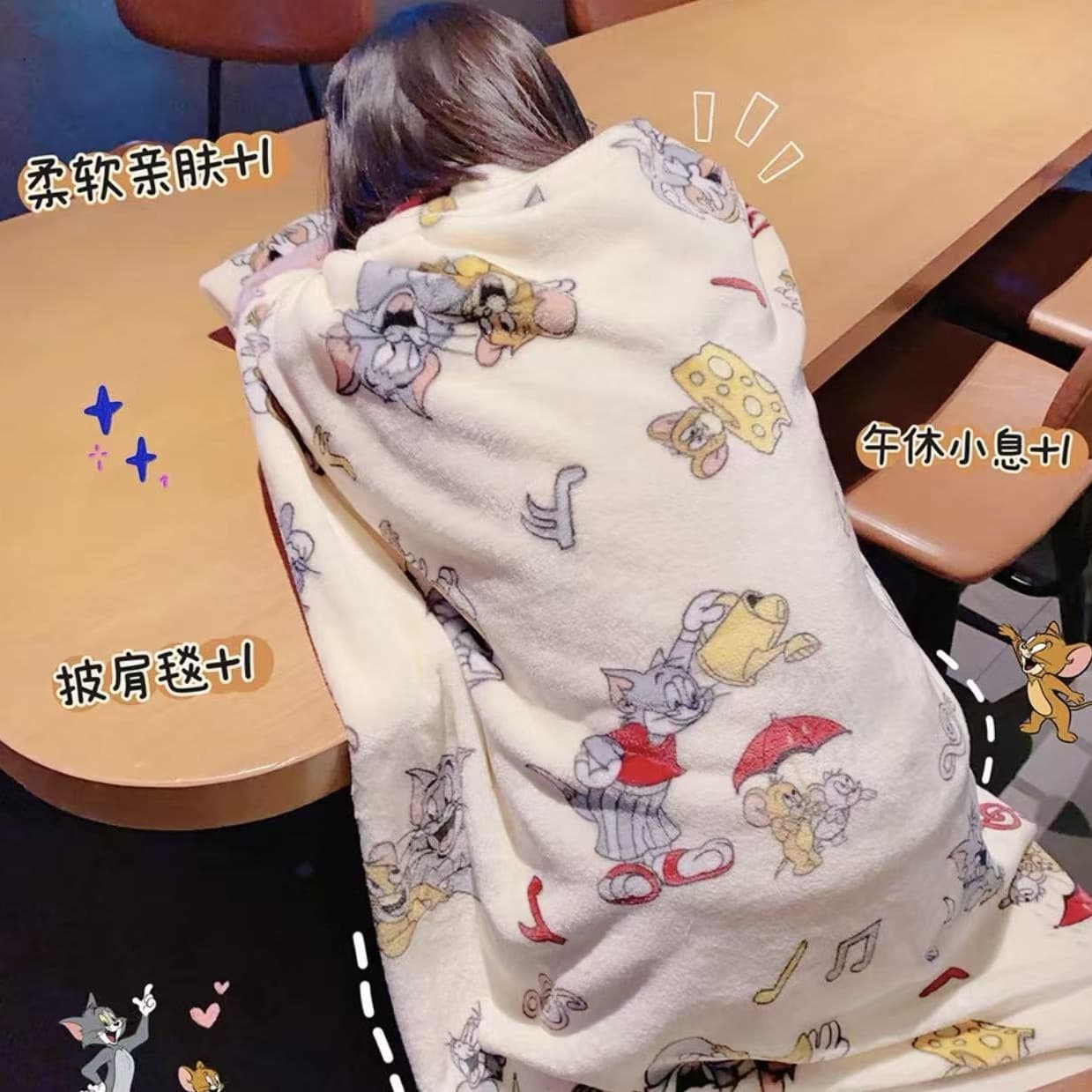 Cute cartoon cat and mouse blanket, air conditioning blanket, office nap blanket, car blanket, dormitory blanket