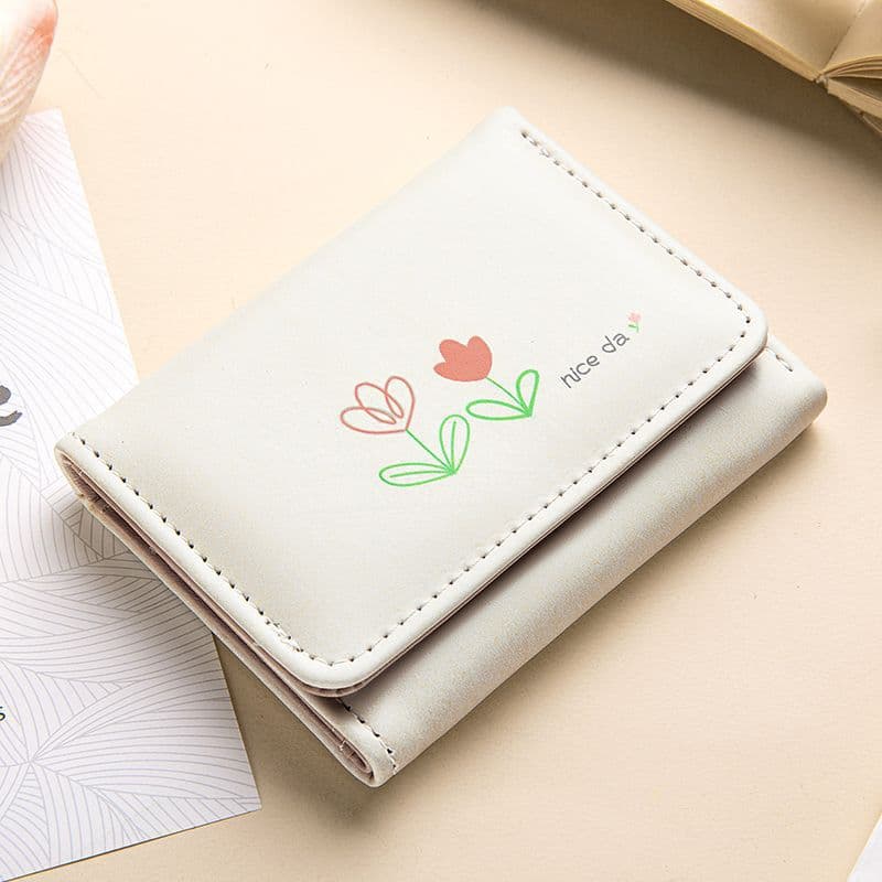 Cute Sanrio Kitty Cat Wallet for Women, Short Style, Japanese Fresh Look, Girl's Heart, Compact Ultra-Thin Foldable Princess One-Piece Bag for Kids