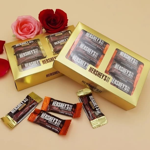 Wedding candy box for 6 or 8 Hershey's chocolates, gift box set for return gifts, party favors, and holiday presents