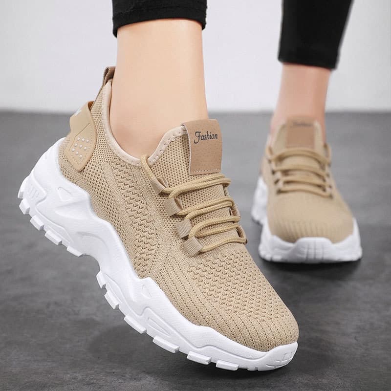 Breathable Flyknit Walking Shoes for Women, Soft Sole, Lightweight, Thick Sole Heightening, Daily Comfort Walking Shoes for Middle-aged and Elderly, Anti-slip