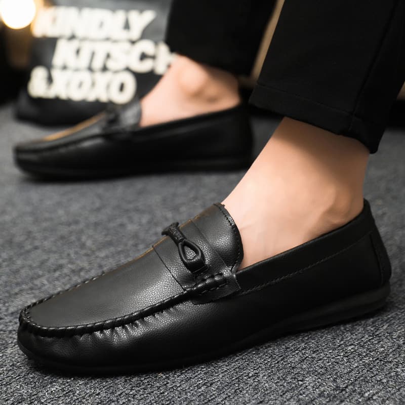 Men's low-top loafers for spring and summer, versatile casual shoes, breathable leather shoes, black work shoes, slip-on.