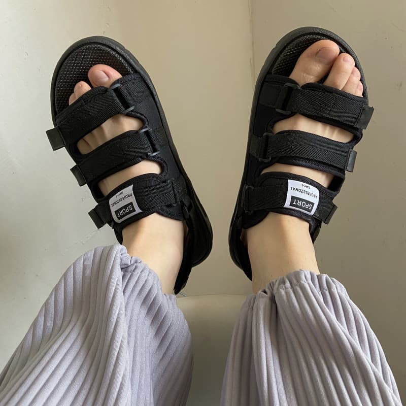 Female college students 2025 Internet celebrity sandals sports beach shoes summer new soft-soled couple dual-use slippers ins trend