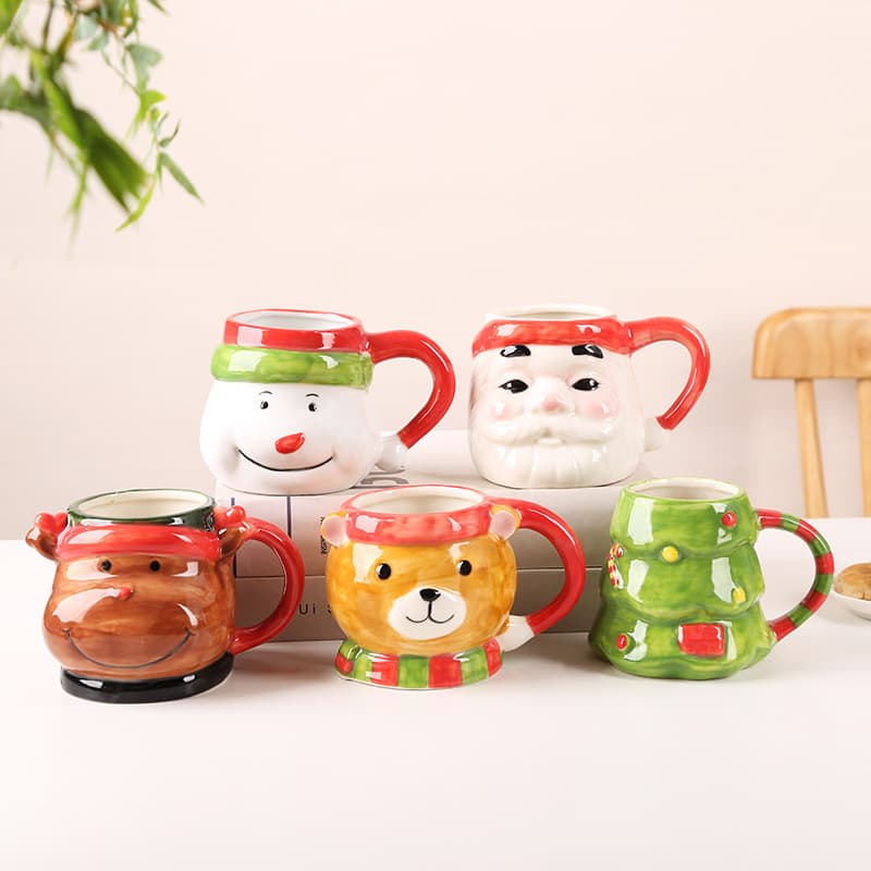 Holiday Gift Water Cup European and American Hand-Painted Ceramic Bear Reindeer Milk Cup Snowman Coffee Cup Christmas Tree Mug
