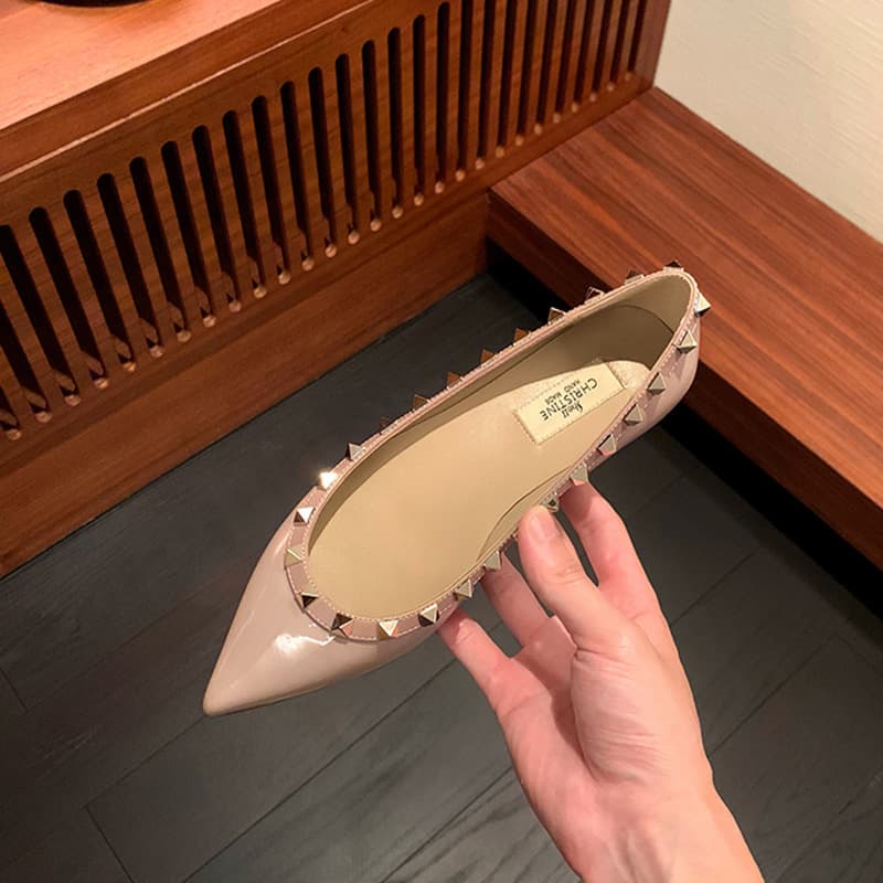 Valentino Pointed Toe Shallow Mouth Rivet Flat Shoes Women's Single Shoes Wedding Shoes Banquet Women's Shoes