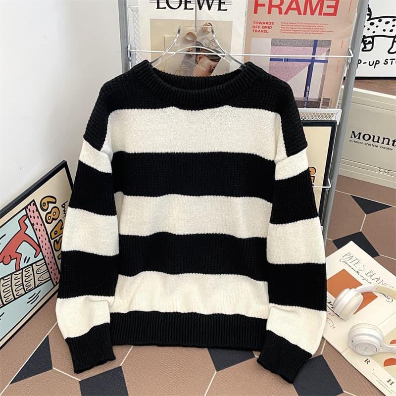 Autumn/Winter Japanese Retro Casual Knit Sweater, Trendy Long-Sleeve Top, American Style Striped Crew Neck Sweater for Men