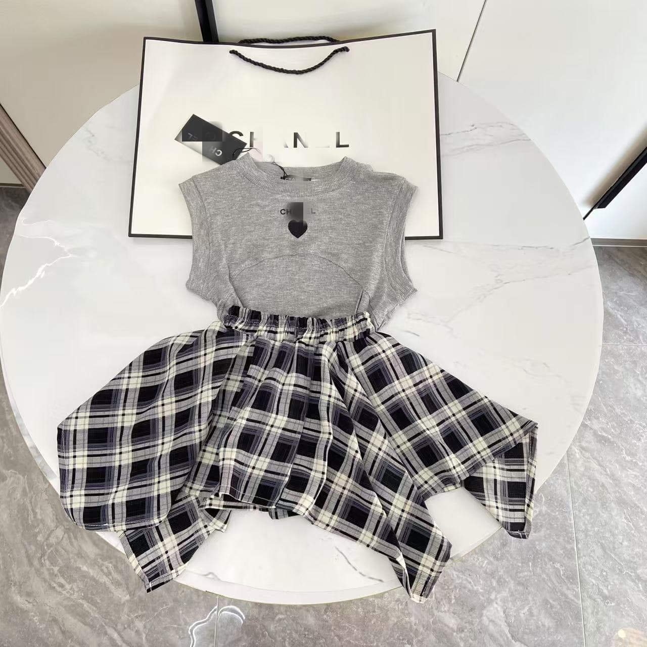 Girls Summer Set 2025 Fashion Korean Big Kids Casual Short Sleeve Plaid Skirt Girls Set Wholesale