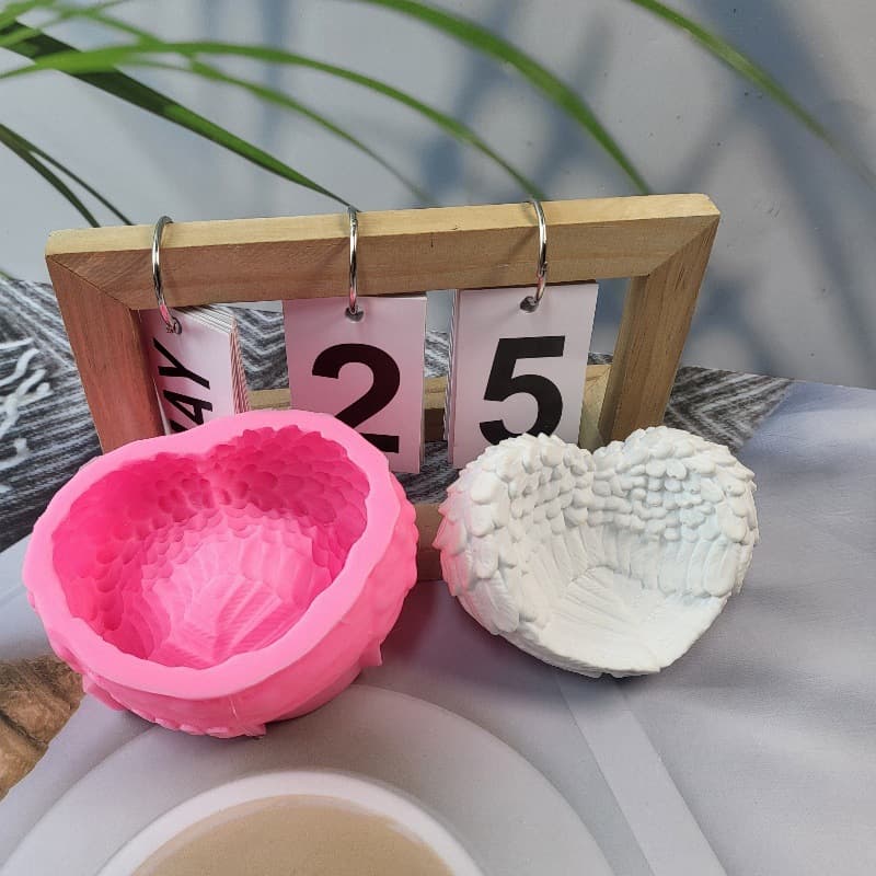 Heart Wing Candle Holder Plaster Silicone Mold DIY Cement Plaster Desktop Storage Silicone Mold A8398