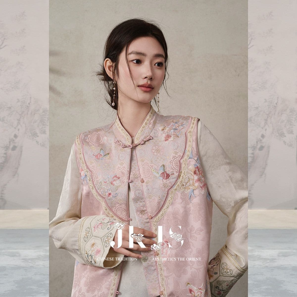 New Chinese style Chinese style buckle vest jacket stand collar Chinese style vest for women fashionable western style cherry pink vest others