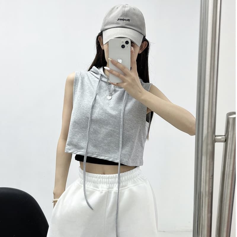 Street Snap Trendy Hip-Hop Hoodie Vest with Drawstring, Cropped Design, Casual Sporty Top for Women