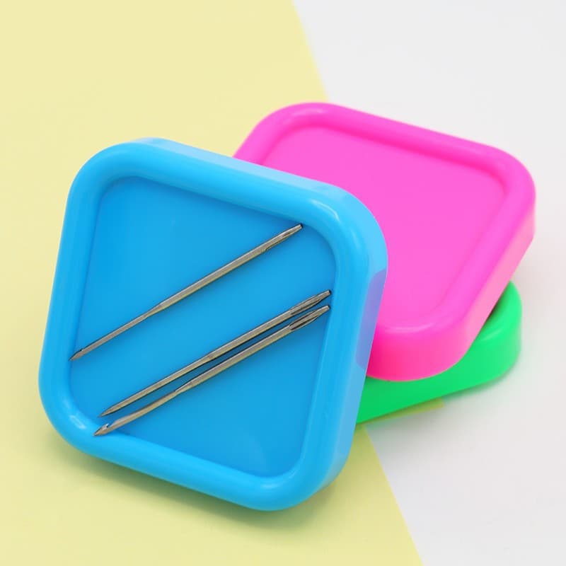 Colored Square Hand Sewing Needle Storage Tool Magnetic Needle Suction Needle Suction Box Magnetic Suction Needle Box Positioning Needle Wholesale