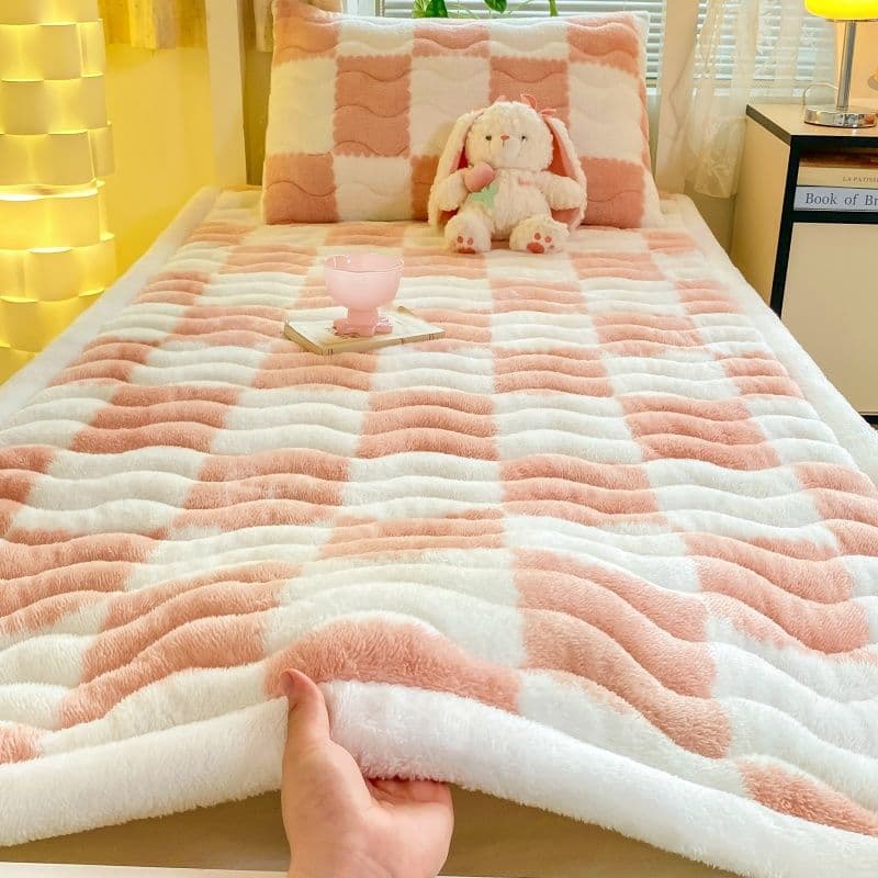 New Thickened Milk Velvet Mattress Pad for Student Dormitory Single Bed, Flannel Bottom Mattress Cover, Bed Blanket, Bed Pad