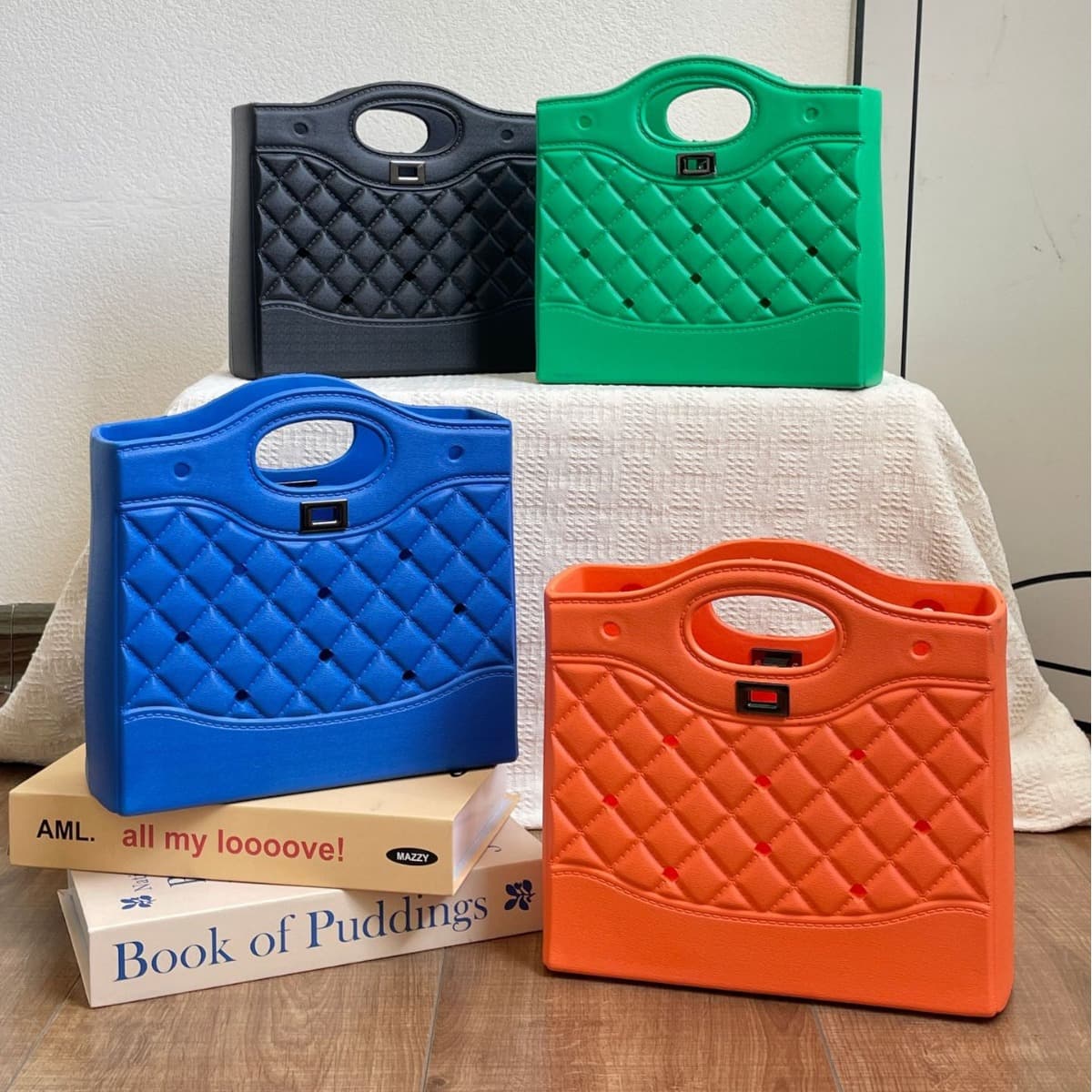 Beach fashion small fragrant diamond bag cross-border 24 cross-border popular EVA hole bag waterproof handbag
